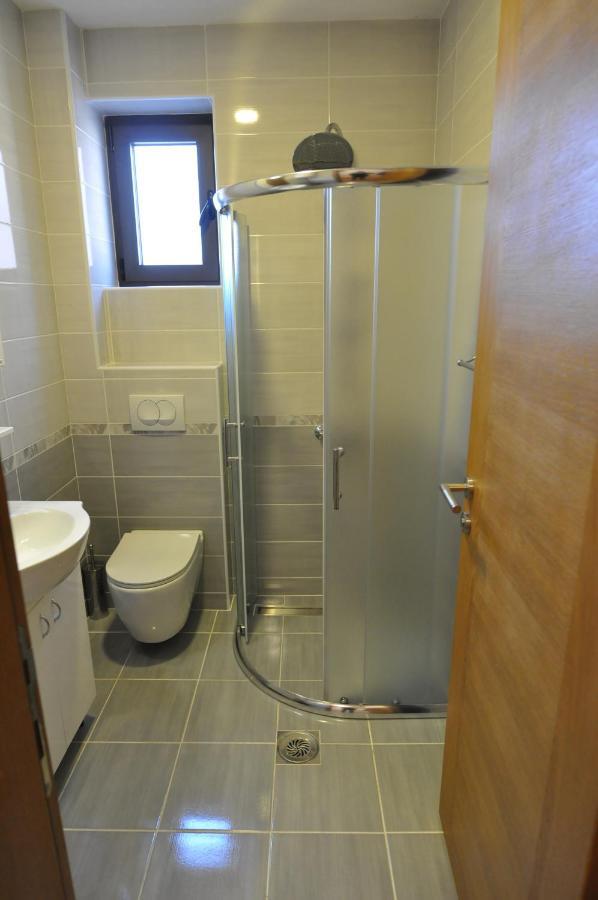 Alex 2 Apartman Vrnjacka Banja Ruang foto